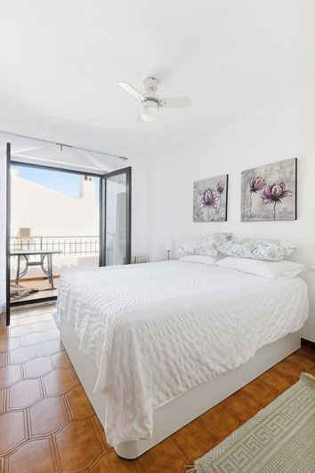 Image No.24-3 Bed Townhouse for sale