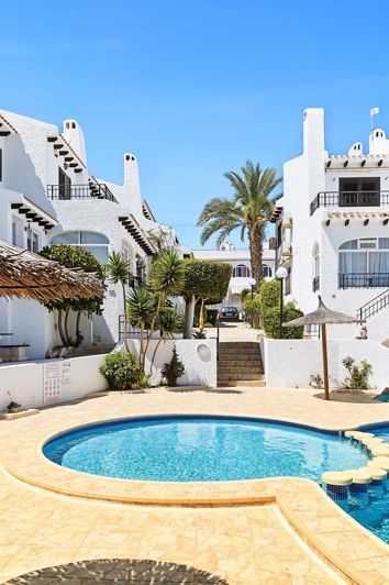 Image No.37-3 Bed Townhouse for sale