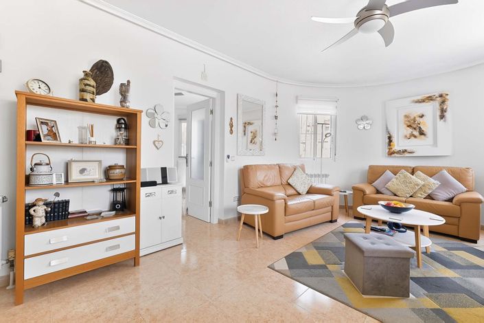 Image No.4-4 Bed Villa for sale