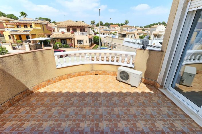 Image No.37-4 Bed Villa for sale
