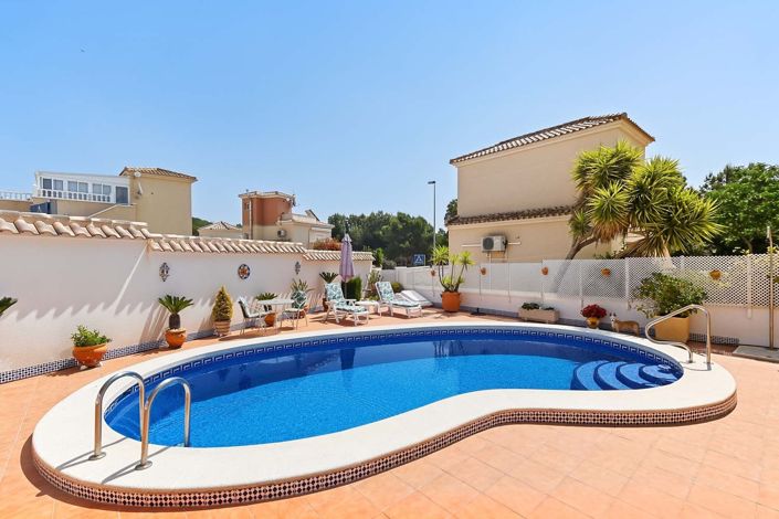 Image No.45-4 Bed Villa for sale