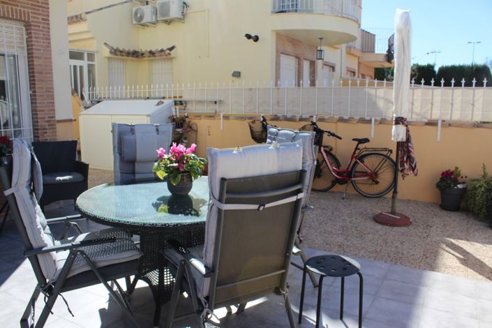 Image No.14-3 Bed Townhouse for sale