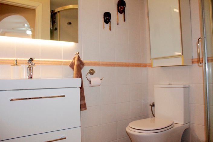 Image No.17-3 Bed Townhouse for sale