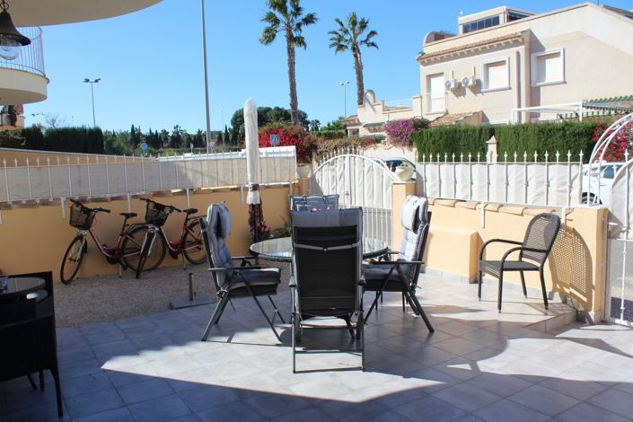 Image No.25-3 Bed Townhouse for sale