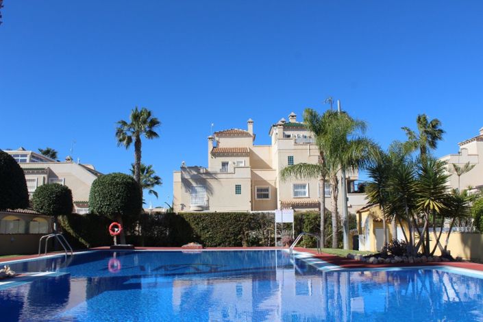 Image No.28-3 Bed Townhouse for sale