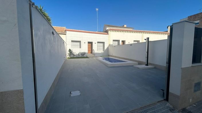Image No.5-3 Bed Villa for sale