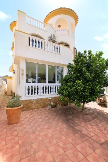 Image No.40-3 Bed Villa for sale
