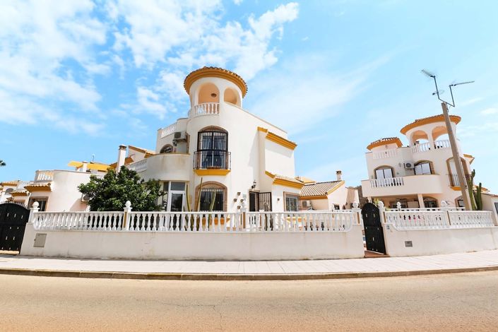 Image No.48-3 Bed Villa for sale