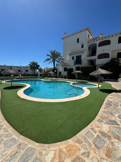 Image No.32-Appartement de 2 chambres à vendre à Cabo Roig