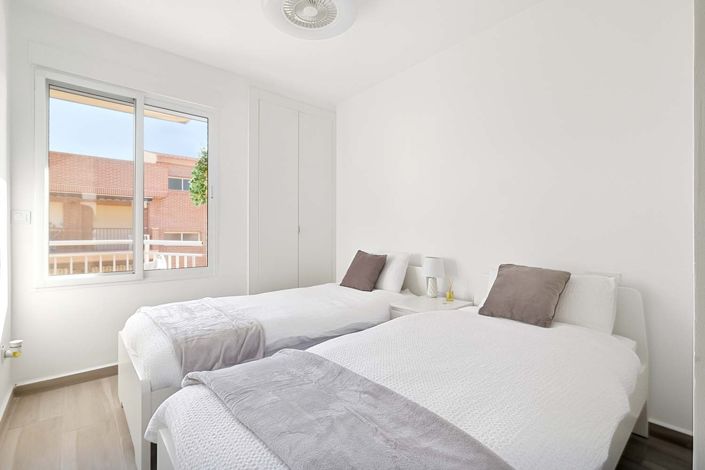 Image No.17-2 Bed Apartment for sale