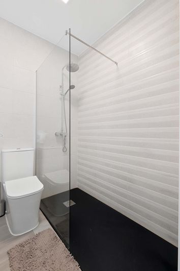 Image No.21-2 Bed Apartment for sale