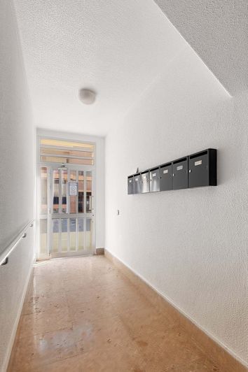Image No.38-2 Bed Apartment for sale