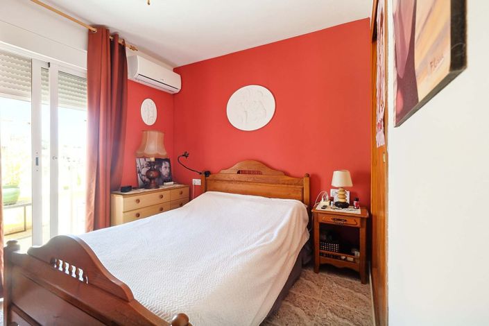 Image No.18-3 Bed Townhouse for sale