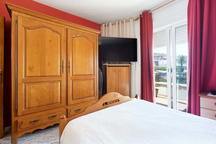 Image No.21-3 Bed Townhouse for sale
