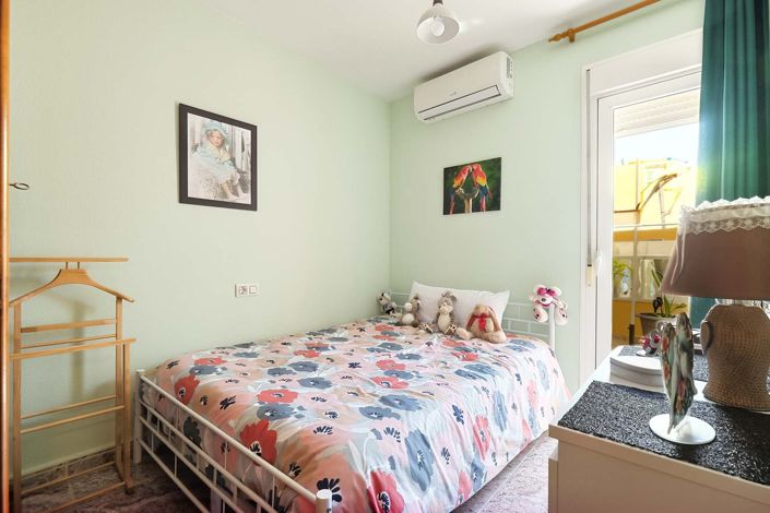 Image No.25-3 Bed Townhouse for sale