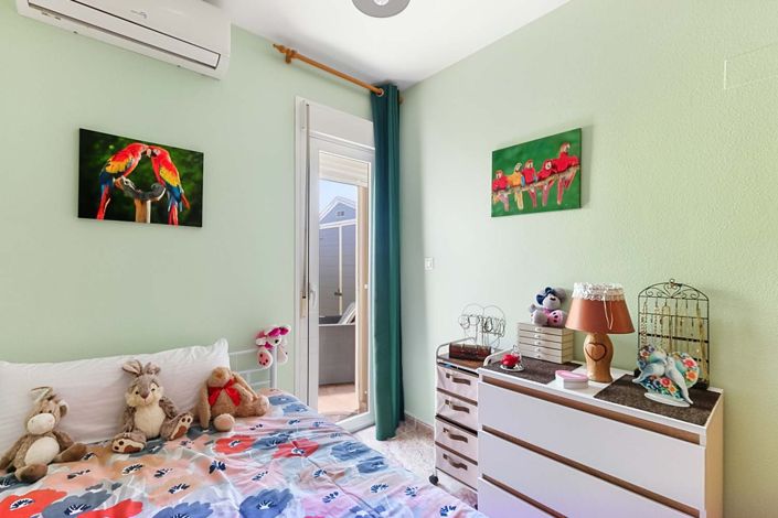 Image No.27-3 Bed Townhouse for sale