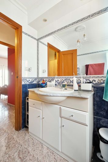 Image No.32-3 Bed Townhouse for sale
