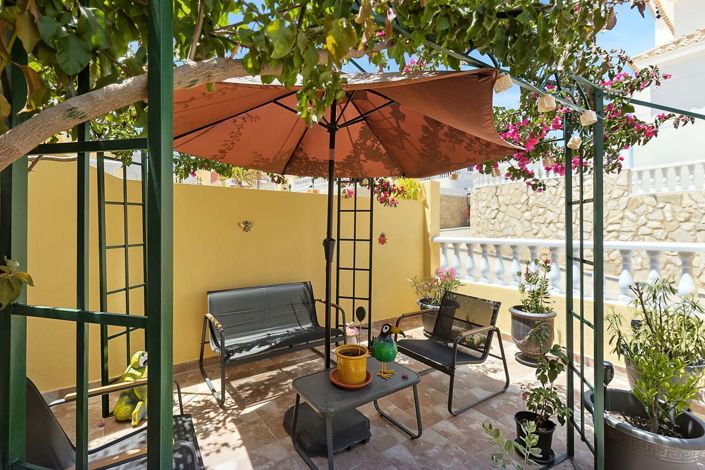 Image No.35-3 Bed Townhouse for sale