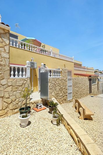 Image No.42-3 Bed Townhouse for sale