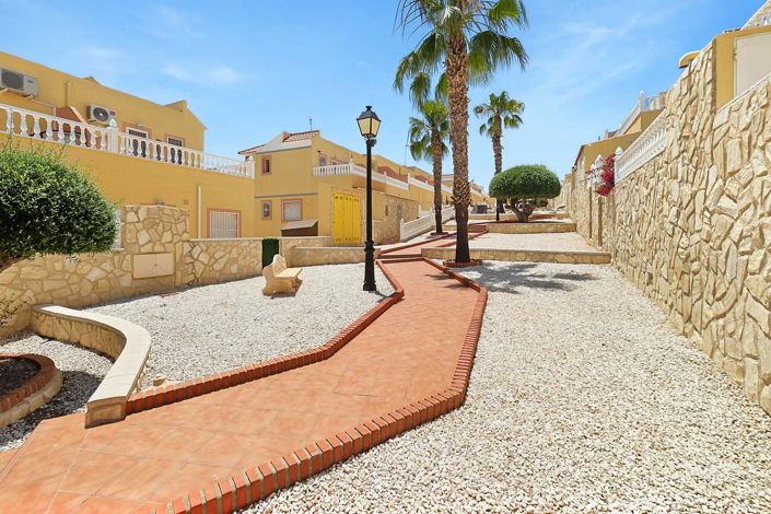 Image No.43-3 Bed Townhouse for sale