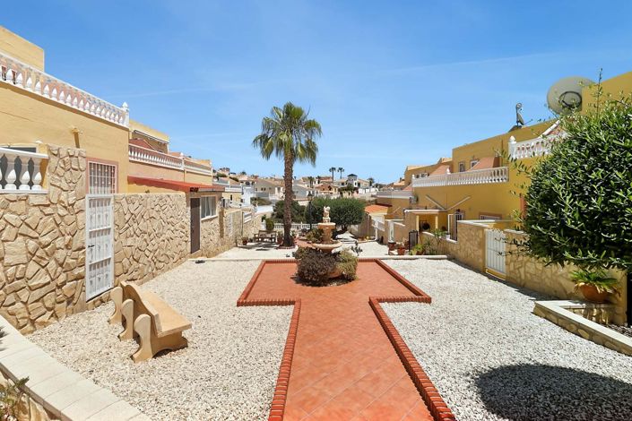 Image No.44-3 Bed Townhouse for sale