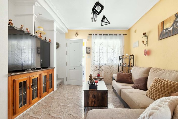 Image No.8-3 Bed Townhouse for sale