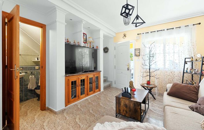 Image No.9-3 Bed Townhouse for sale