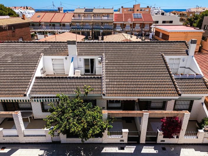 Image No.2-4 Bed Townhouse for sale