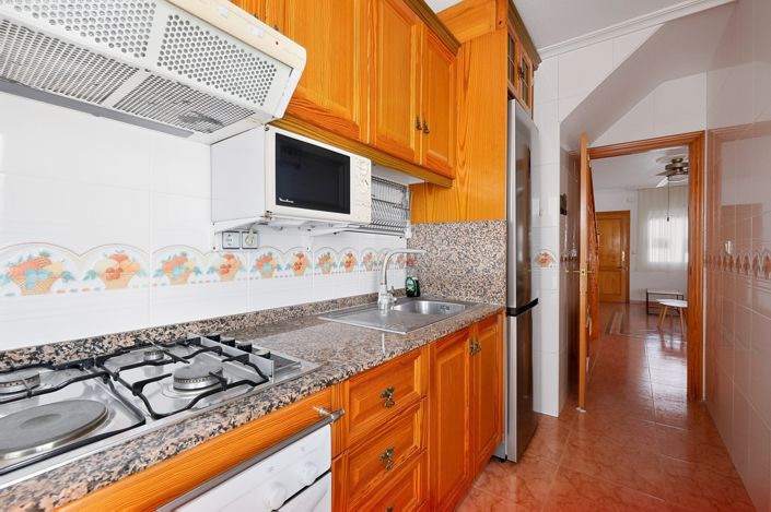 Image No.20-4 Bed Townhouse for sale