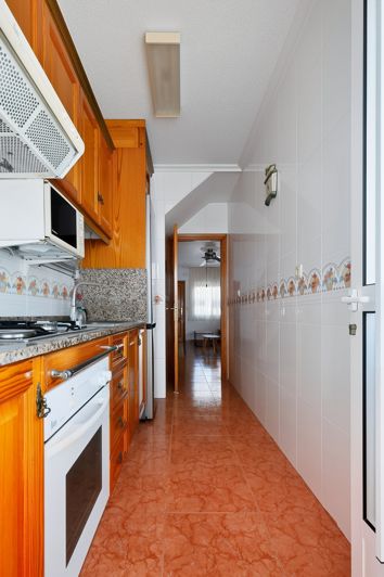 Image No.21-4 Bed Townhouse for sale