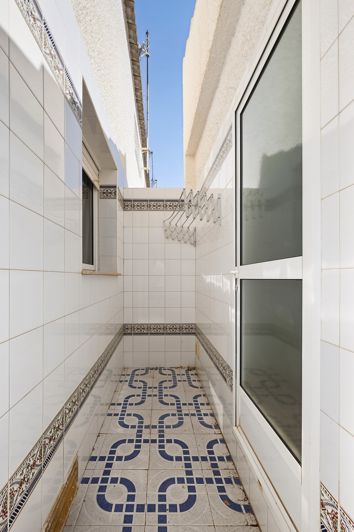 Image No.24-4 Bed Townhouse for sale
