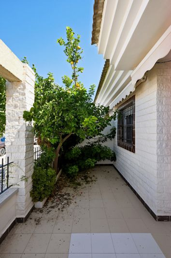Image No.4-4 Bed Townhouse for sale
