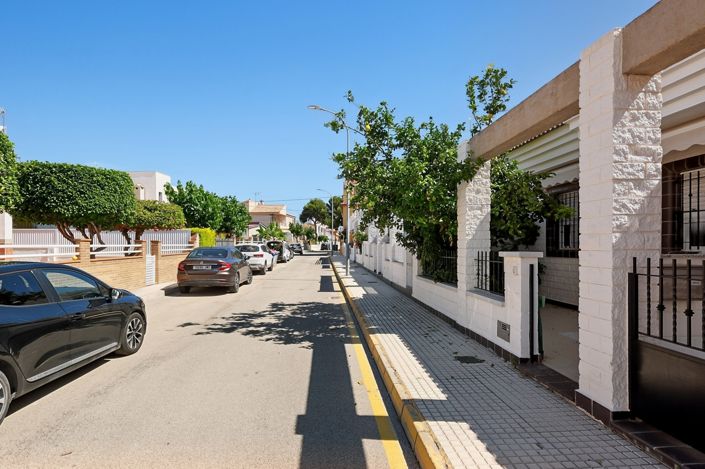 Image No.47-4 Bed Townhouse for sale