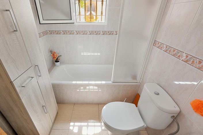Image No.24-2 Bed Villa for sale