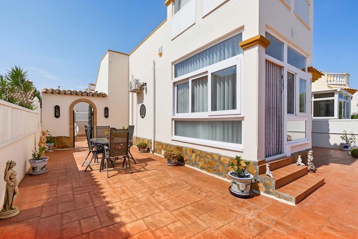 Image No.30-2 Bed Villa for sale