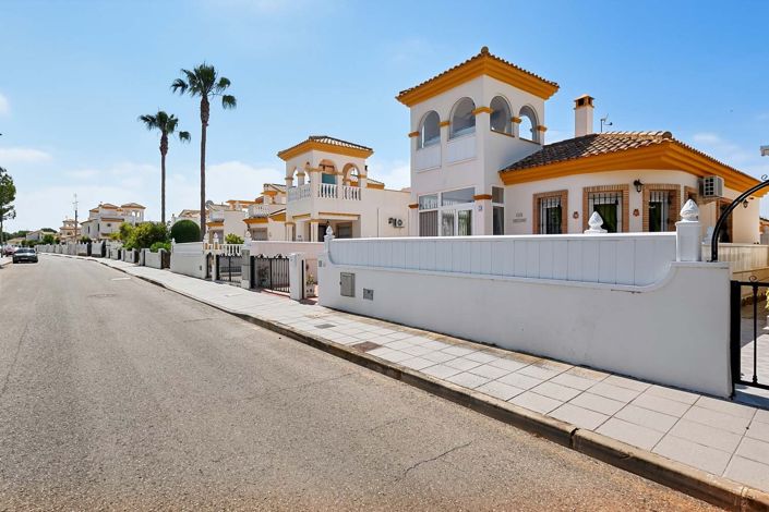Image No.42-2 Bed Villa for sale
