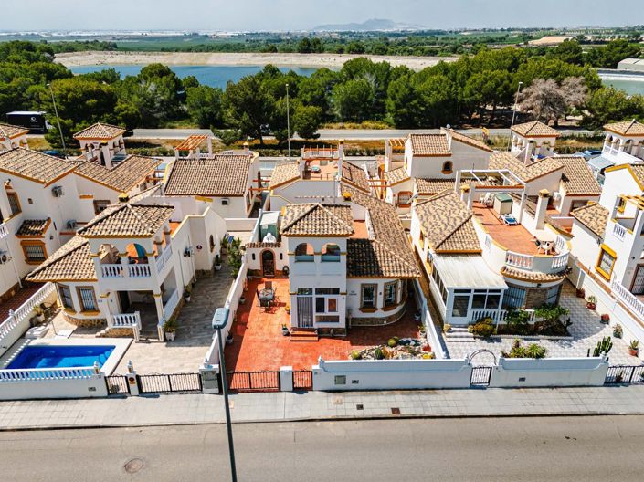 Image No.44-2 Bed Villa for sale