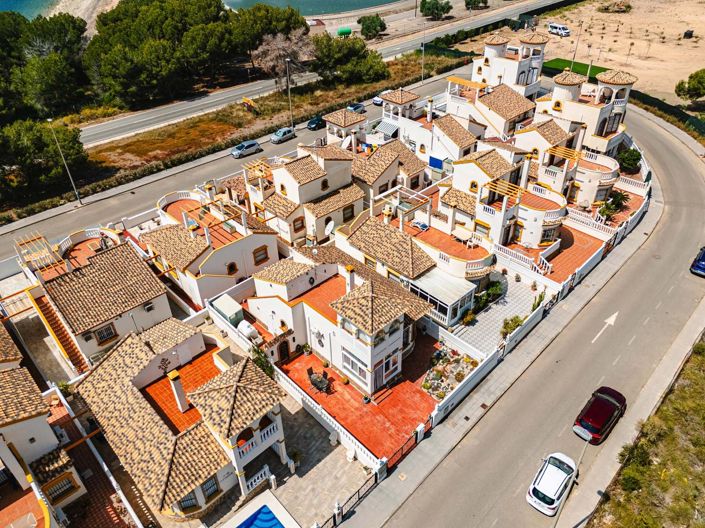 Image No.51-2 Bed Villa for sale