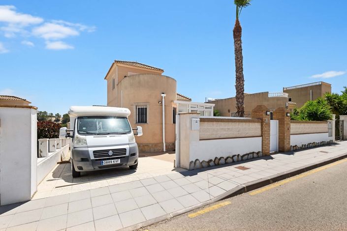 Image No.47-3 Bed Villa for sale