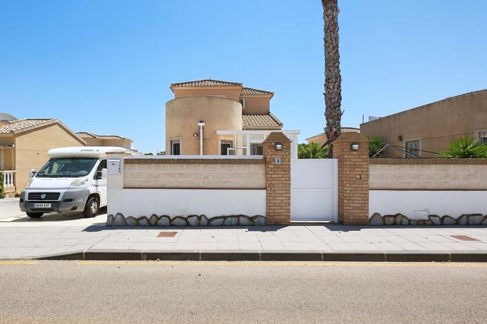 Image No.48-3 Bed Villa for sale