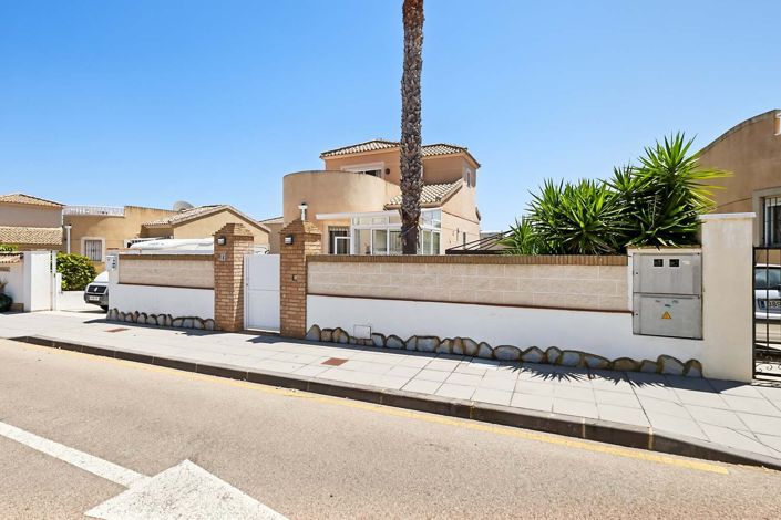 Image No.50-3 Bed Villa for sale