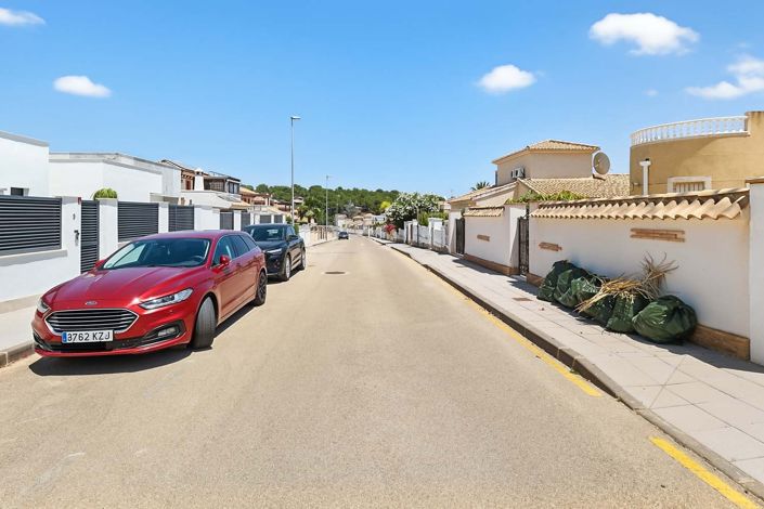 Image No.51-3 Bed Villa for sale