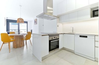 280532groundfloorapartmentwithcommunalpooline