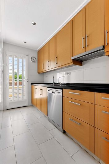 Image No.10-3 Bed Townhouse for sale