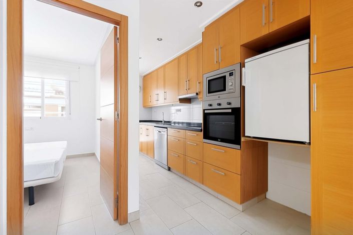 Image No.22-3 Bed Townhouse for sale