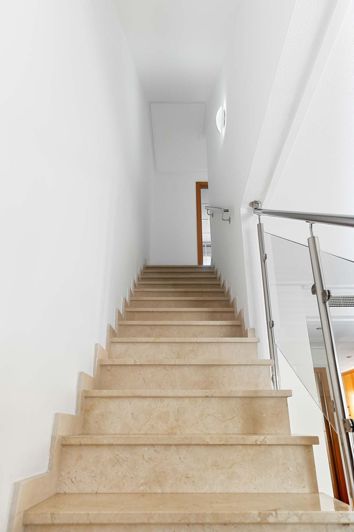 Image No.29-3 Bed Townhouse for sale