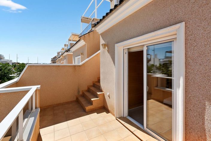 Image No.39-3 Bed Townhouse for sale