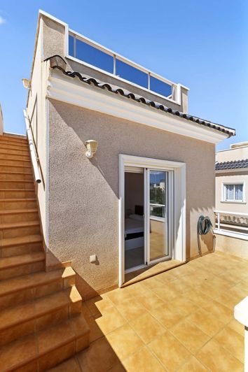 Image No.41-3 Bed Townhouse for sale