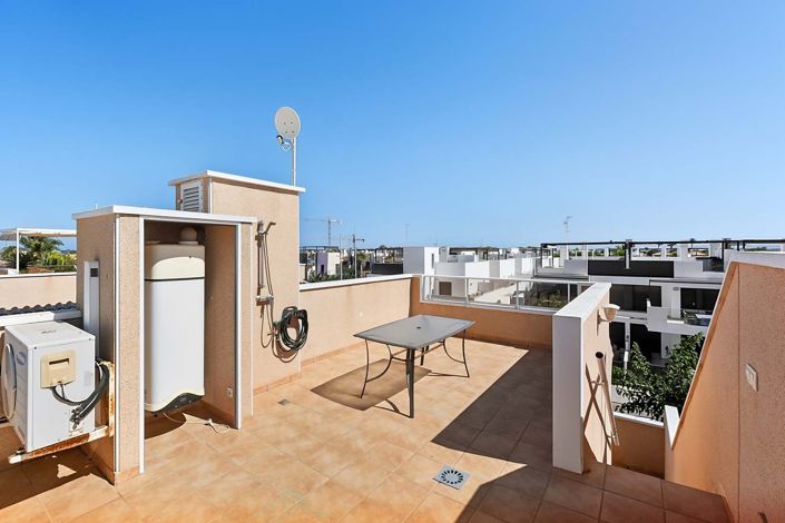 Image No.45-3 Bed Townhouse for sale
