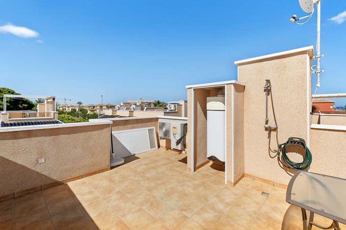 Image No.47-3 Bed Townhouse for sale
